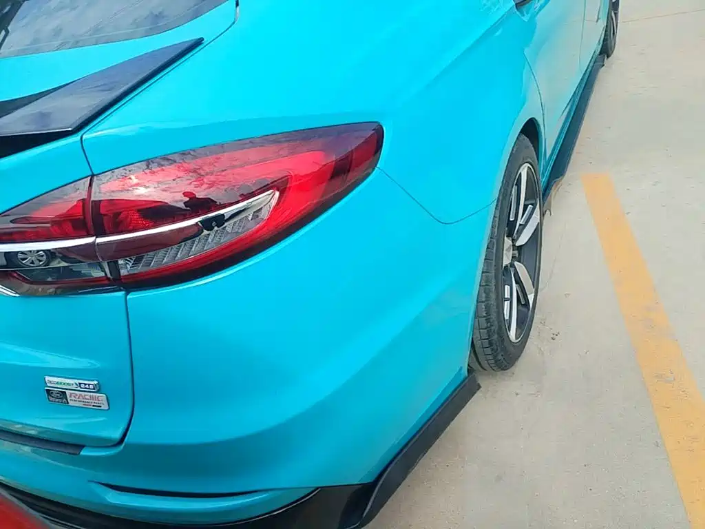 Ford Mondeo — миниатюра 8