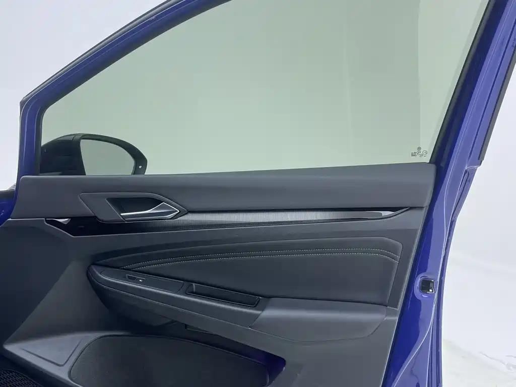 Volkswagen Golf — миниатюра 24