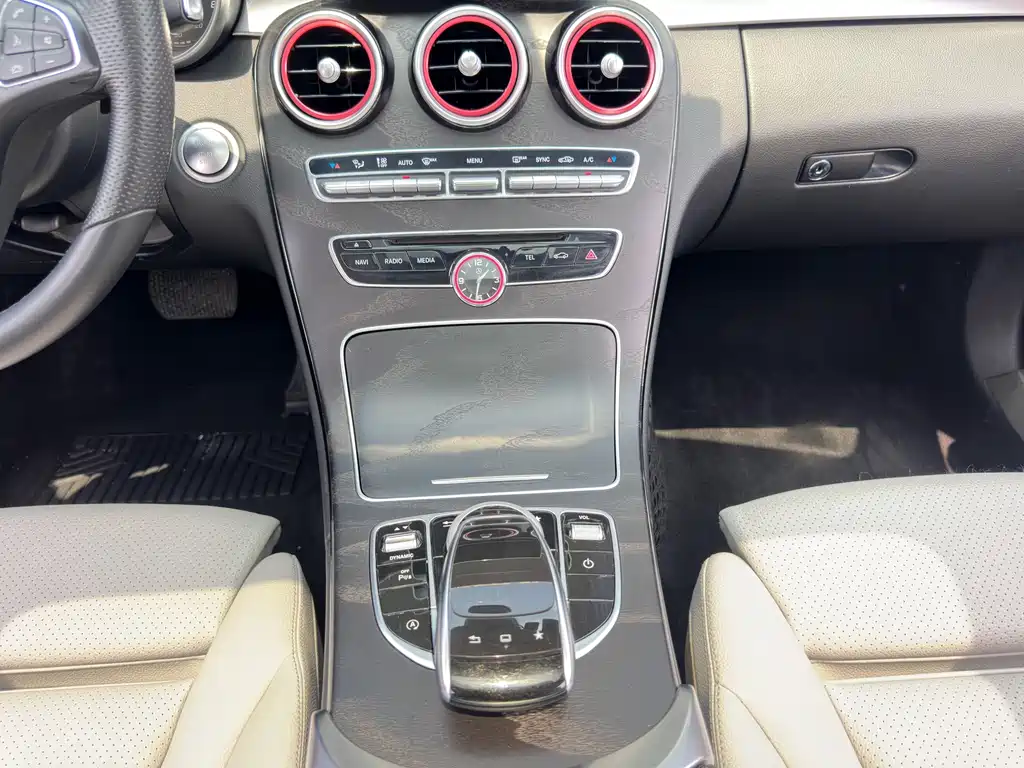 Mercedes-Benz C-Class — миниатюра 21