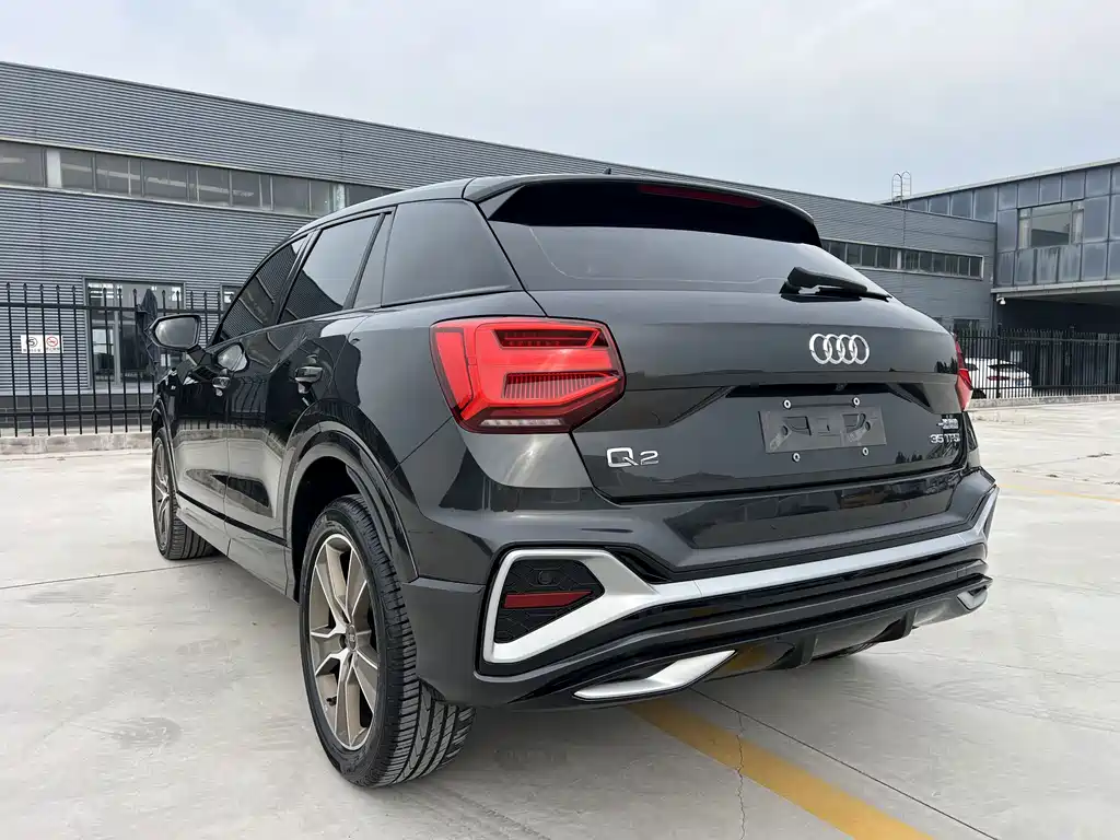 Audi Q2L — миниатюра 4