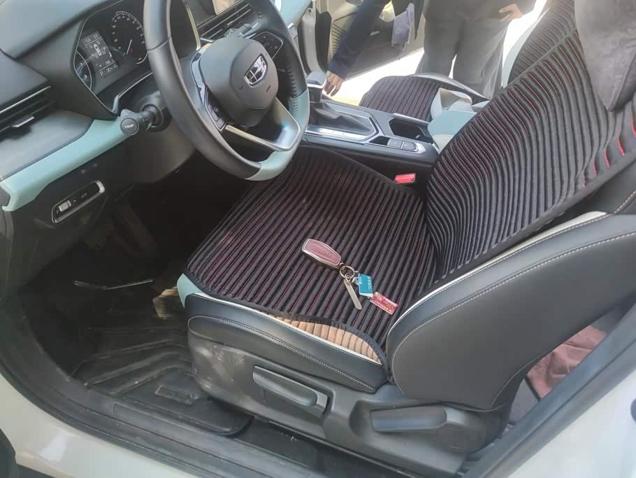 Geely Emgrand S 1.4 л 2023 г. Белый, пробег 30400 км