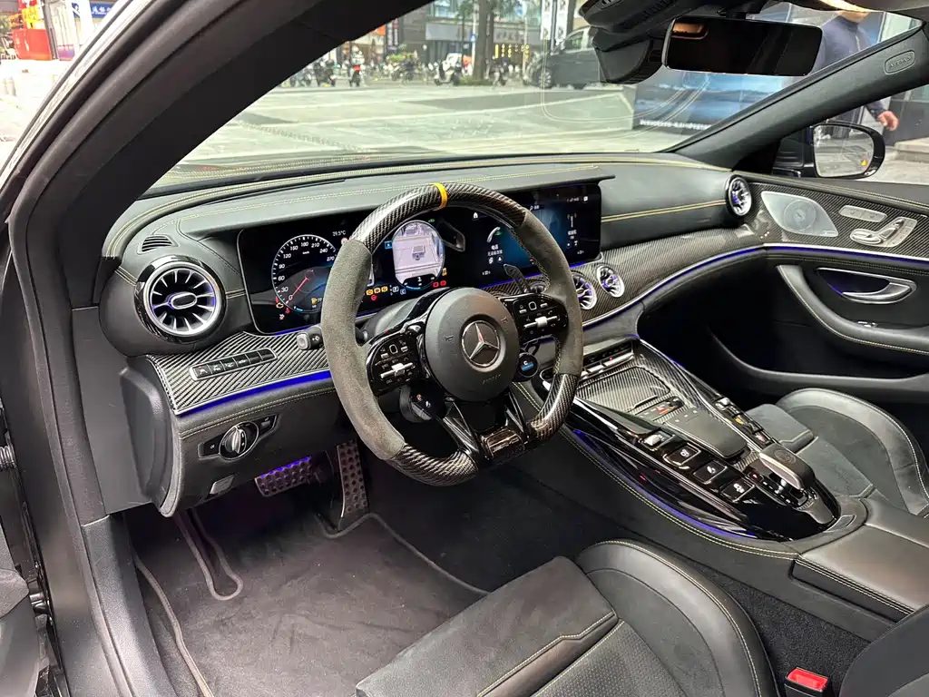 MERCEDES-BENZ AMG GT