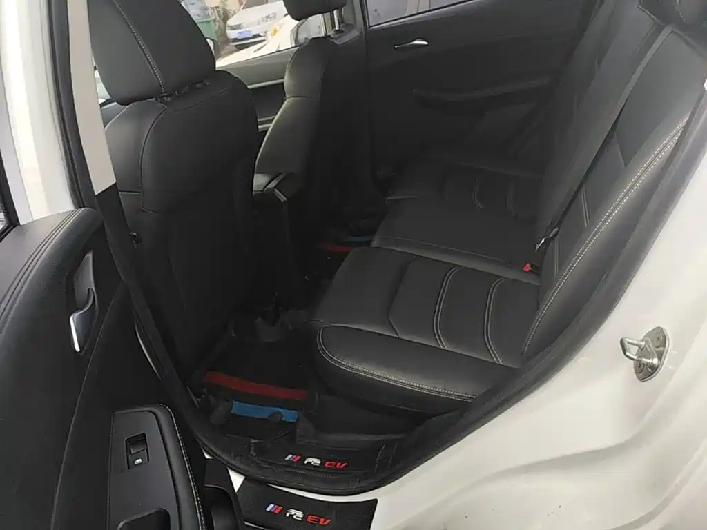 BYD Yuan EV — миниатюра 17