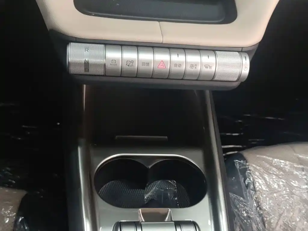 BYD Dolphin — миниатюра 15