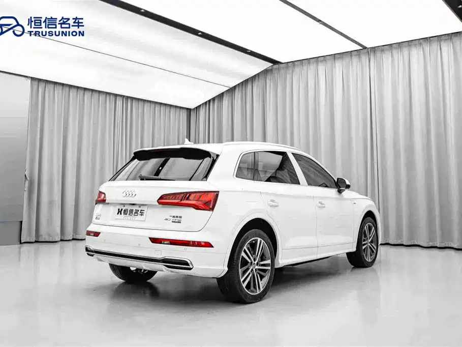 Audi Q5L — миниатюра 5