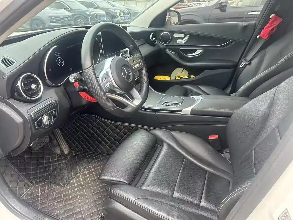 Mercedes-Benz C-Class — миниатюра 5