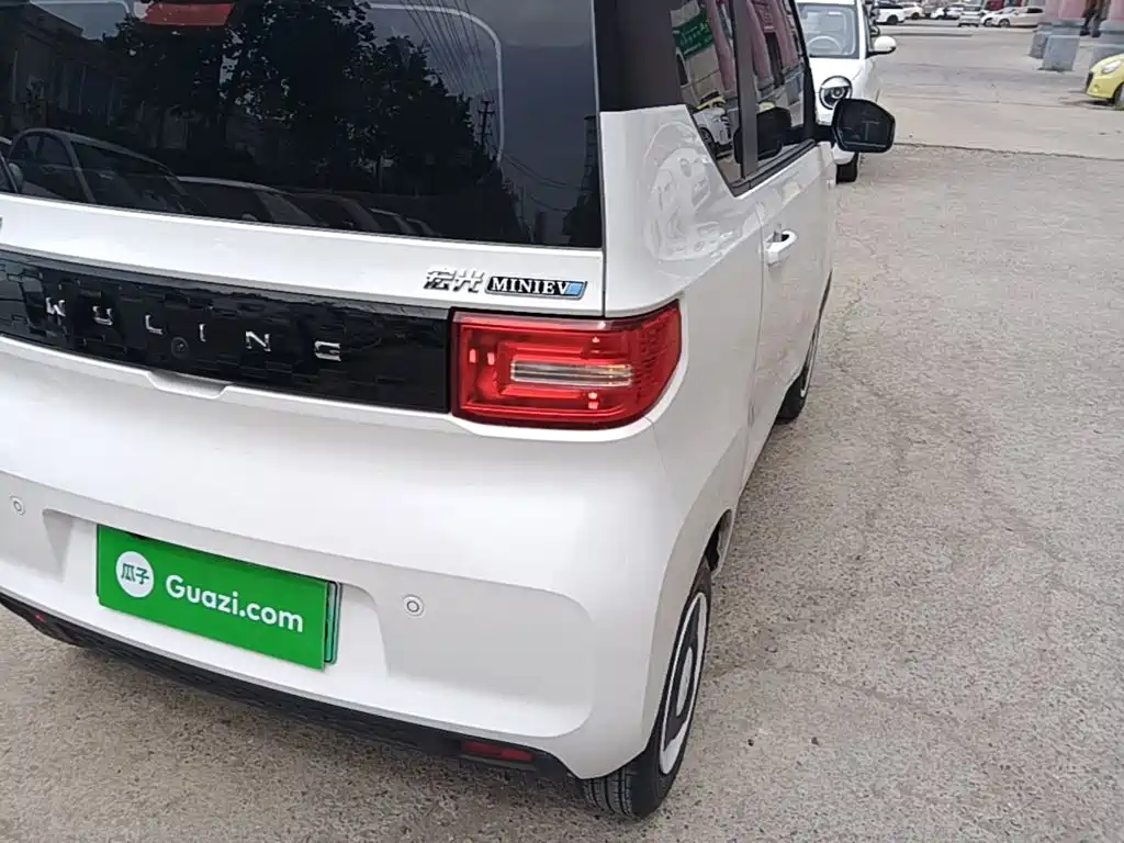 Wuling MINIEV — миниатюра 8