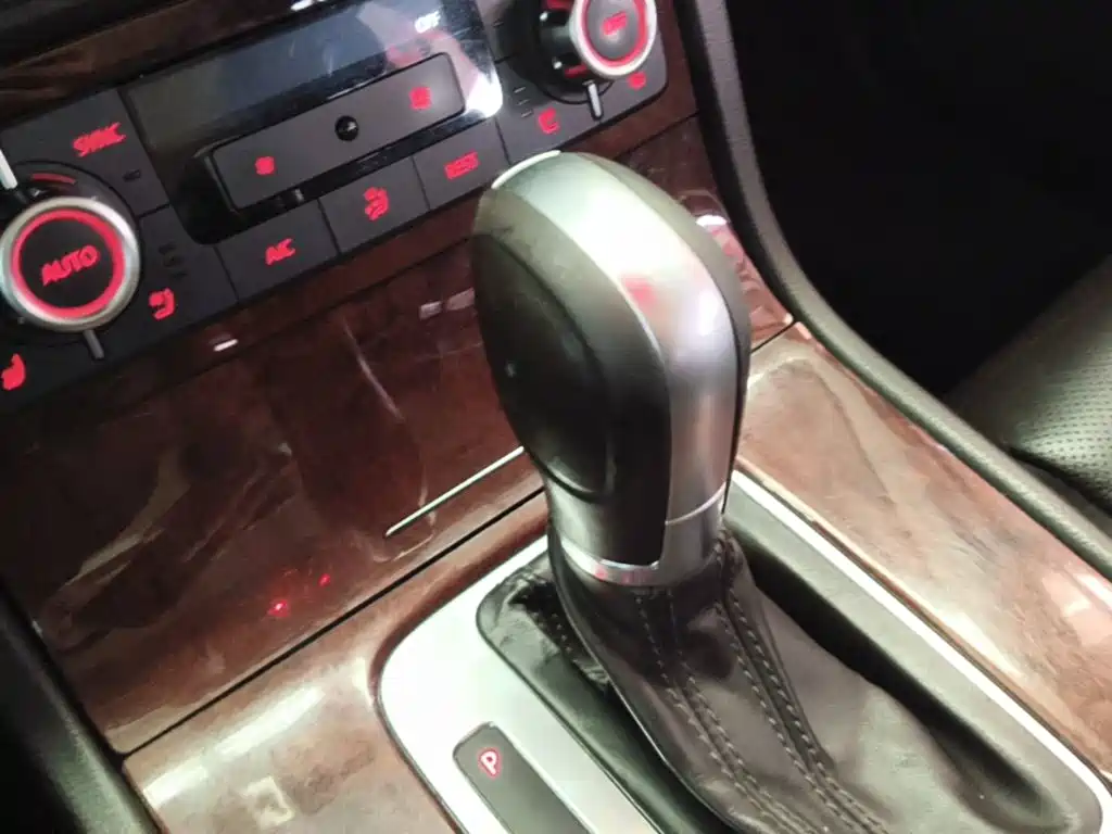 Volkswagen Touareg — миниатюра 14