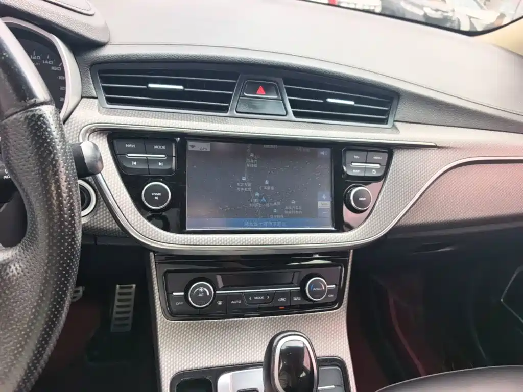 Geely Emgrand GS — миниатюра 13