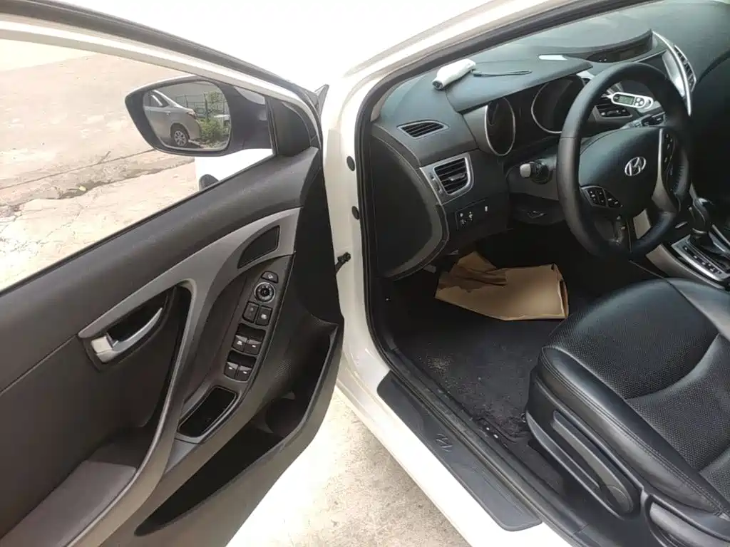 Hyundai Elantra Langdong — миниатюра 16