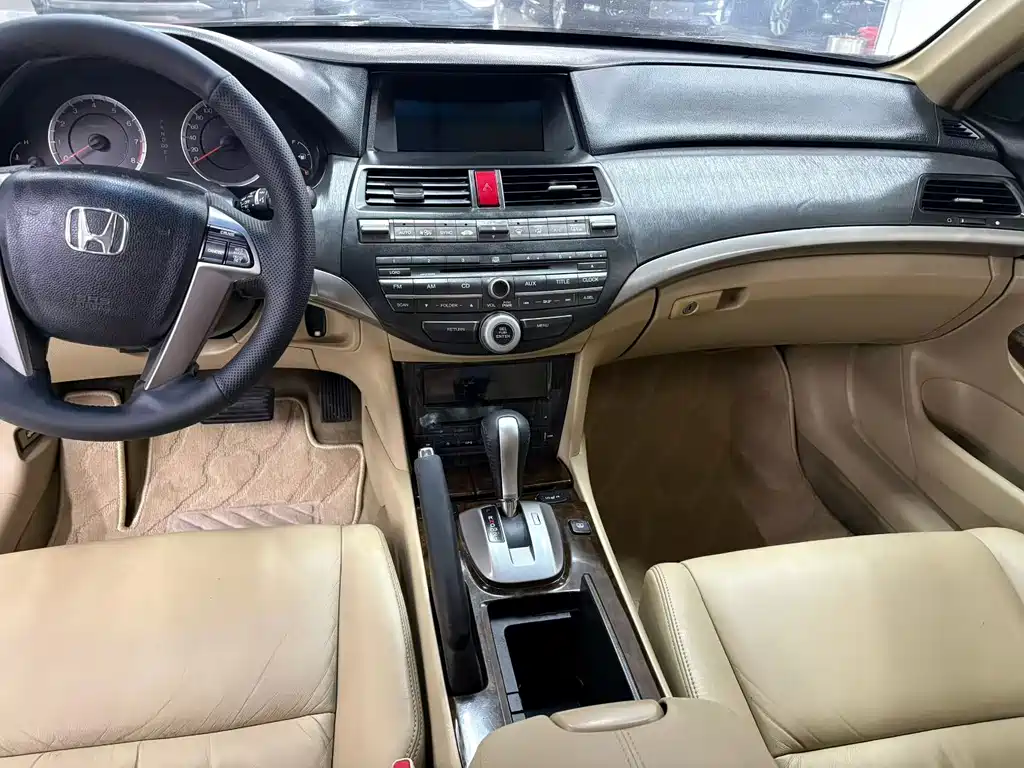 Honda Accord — миниатюра 9