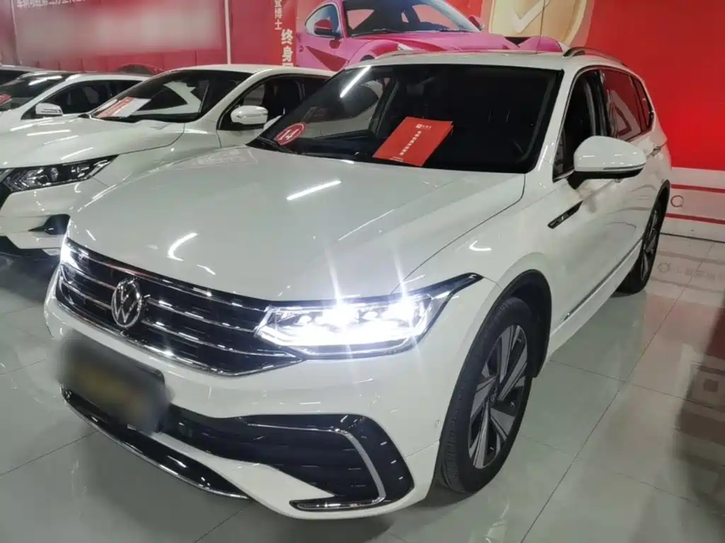 Volkswagen Tiguan L — миниатюра 2