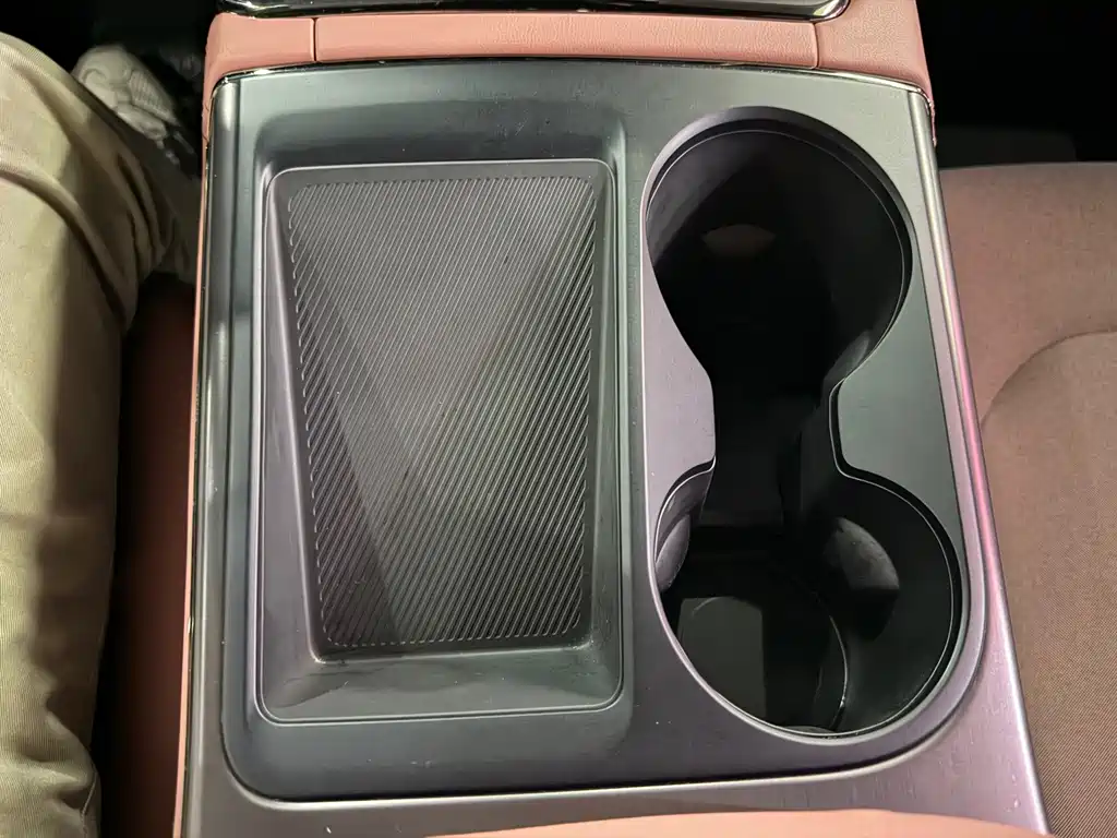 NIO EC6 — миниатюра 18