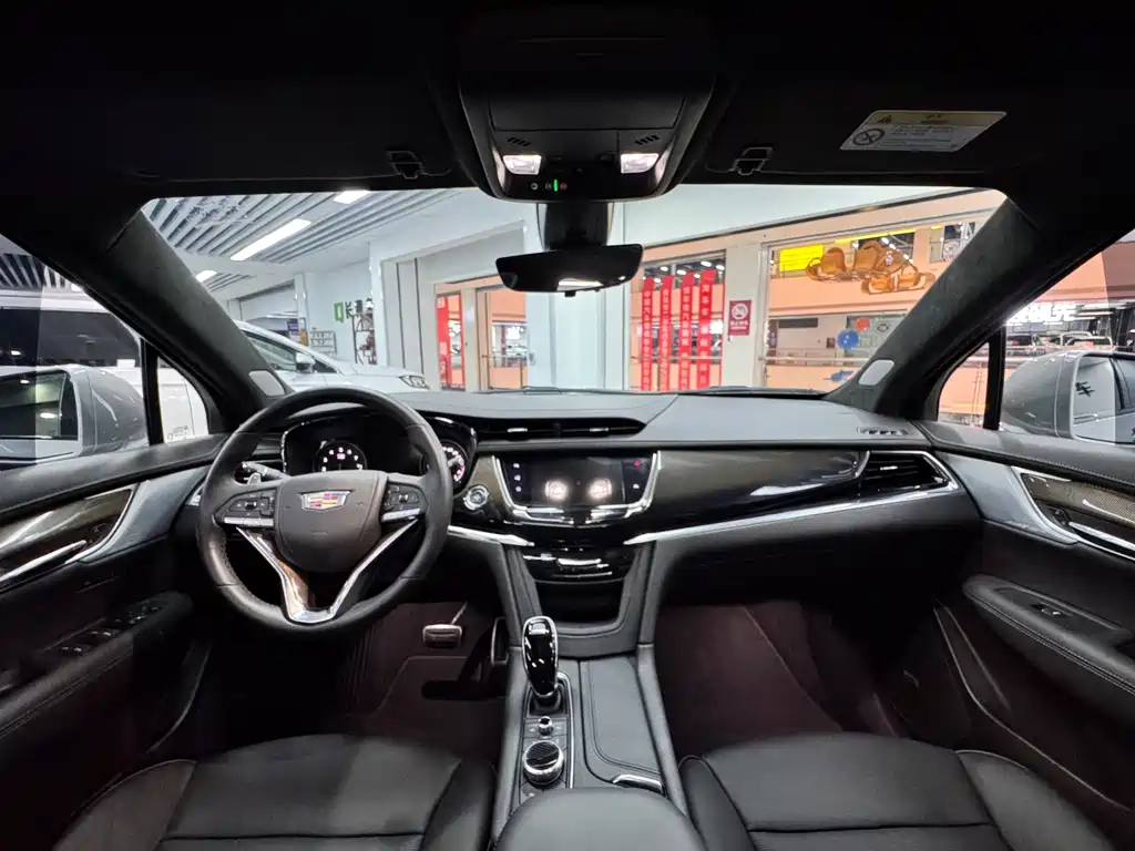 Cadillac XT6 — миниатюра 8