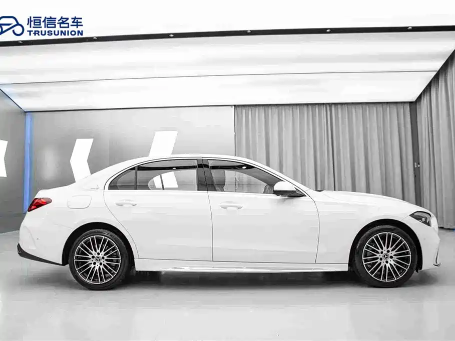 Mercedes-Benz C-Class — миниатюра 4