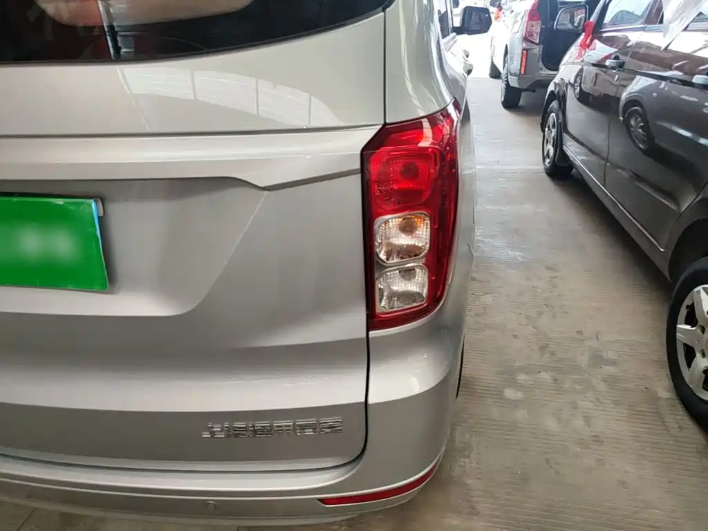 Wuling Hongguang — миниатюра 8