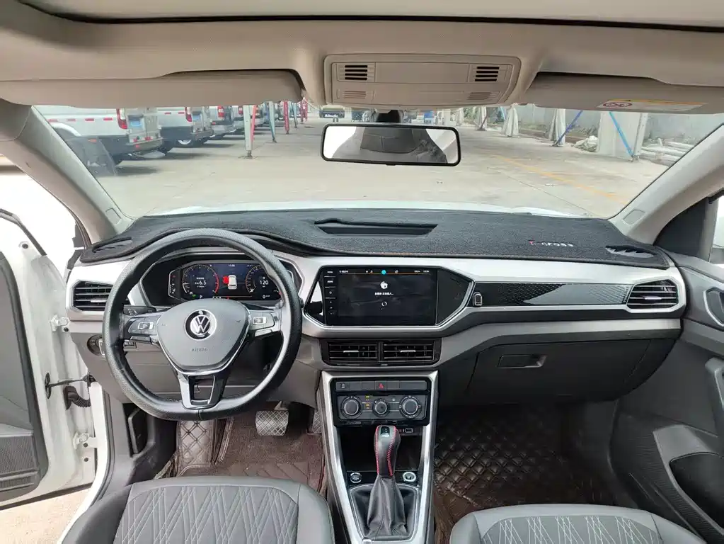 Volkswagen T-Cross — миниатюра 7