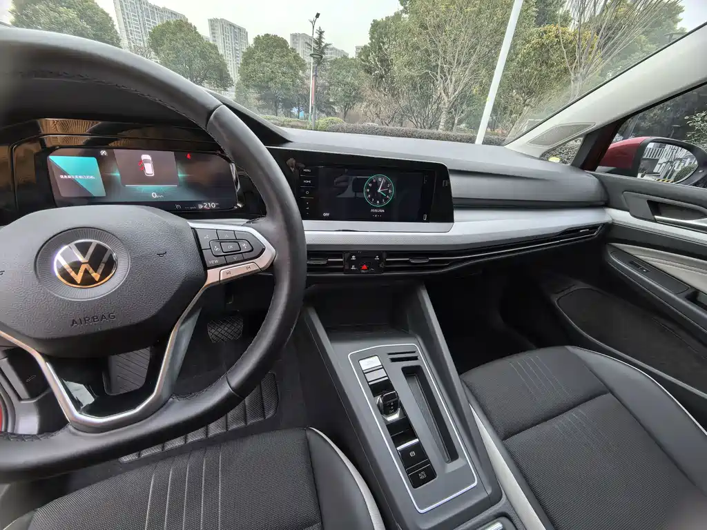 Volkswagen Golf — миниатюра 14