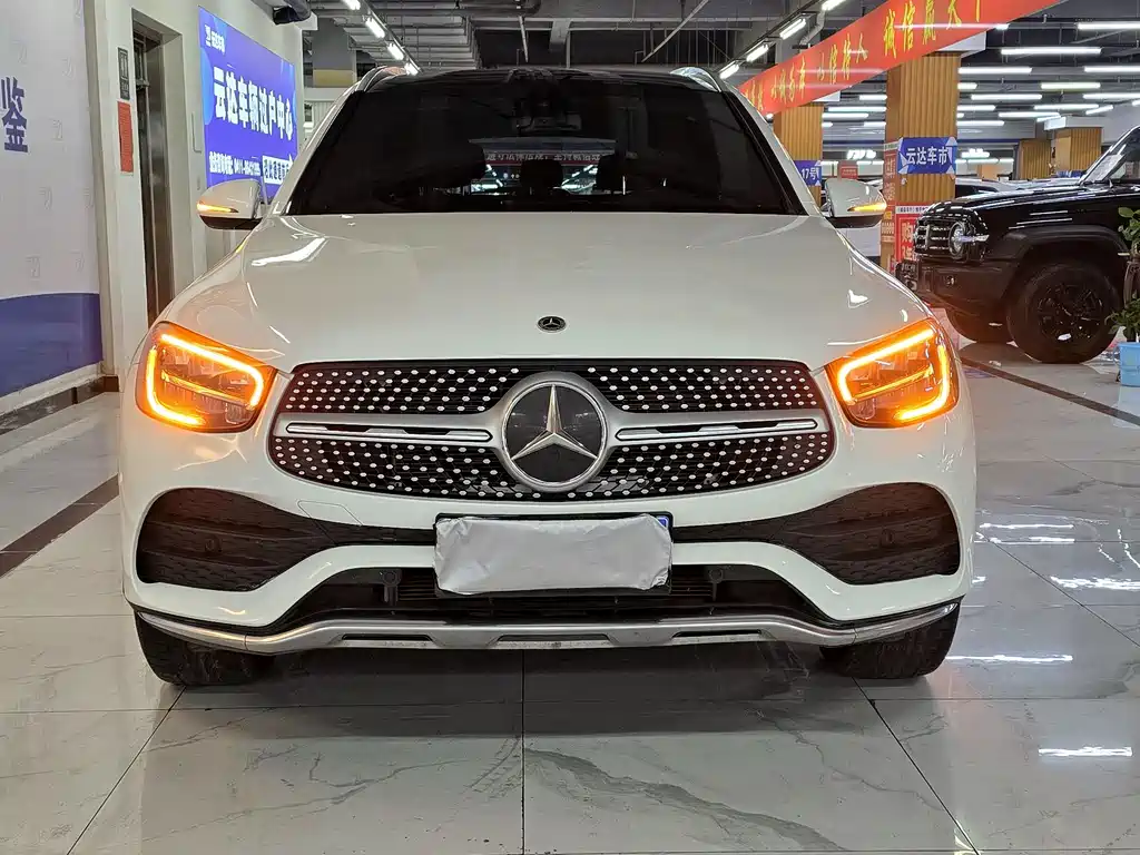 MERCEDES-BENZ GLC