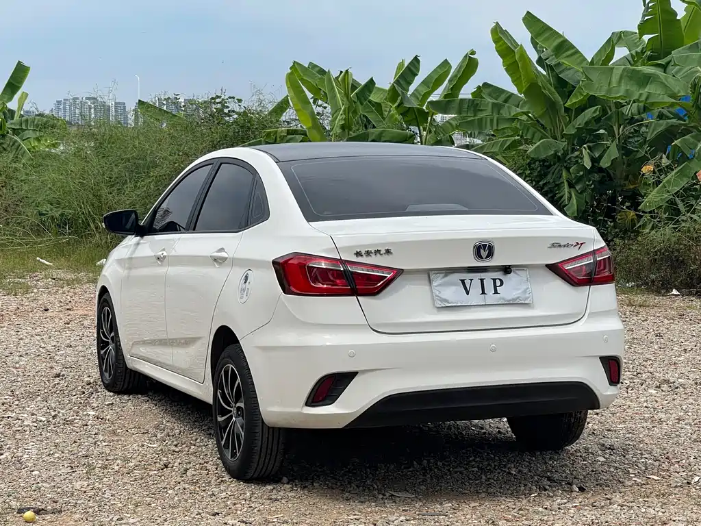 Changan Eado DT — миниатюра 6