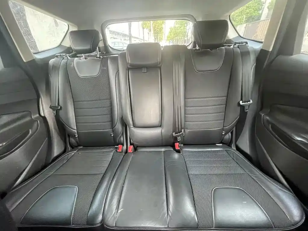 Ford Kuga — миниатюра 21