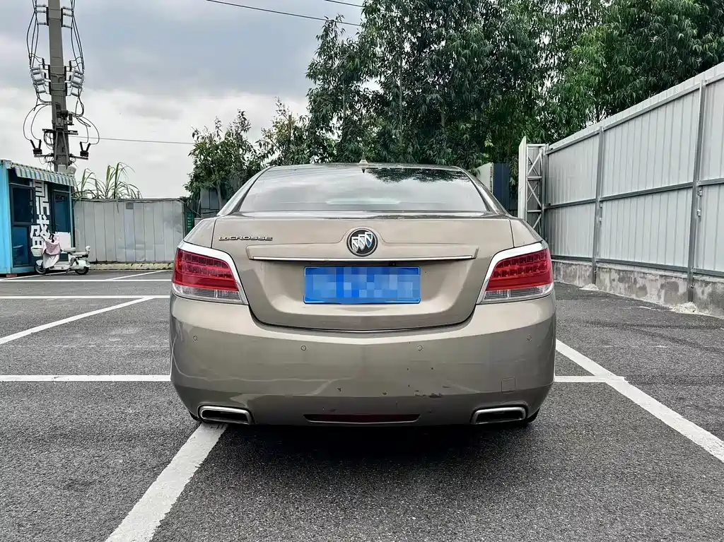 Buick LaCrosse — миниатюра 5