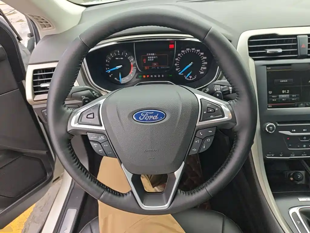 Ford Mondeo — миниатюра 11
