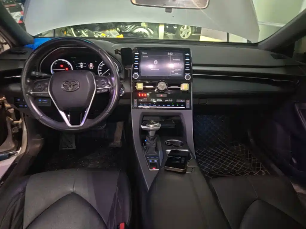Toyota Avalon — миниатюра 10