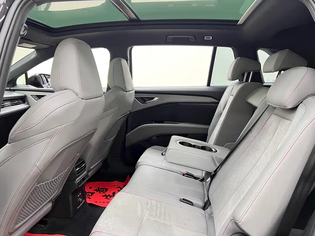 Audi Q5 e-tron — миниатюра 17