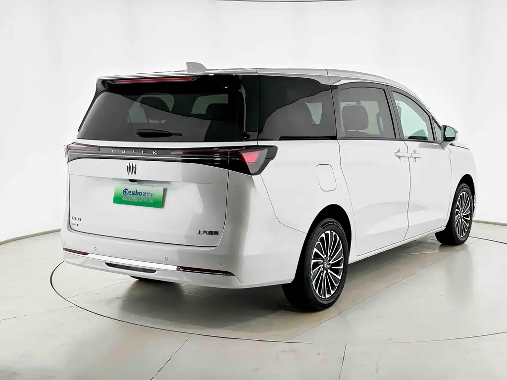 Buick GL8 Hybrid — миниатюра 2