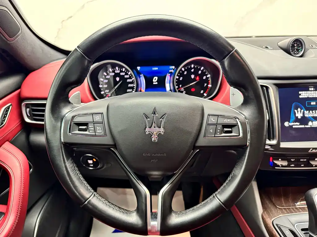 Maserati Levante — миниатюра 10