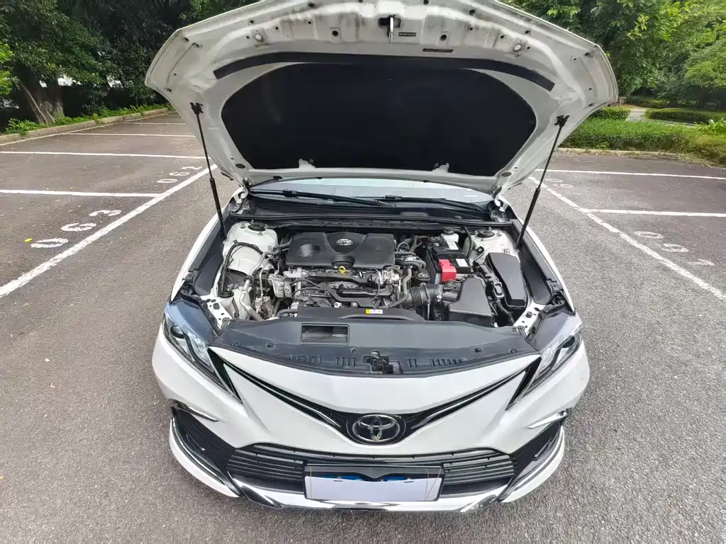 Toyota Camry — миниатюра 17