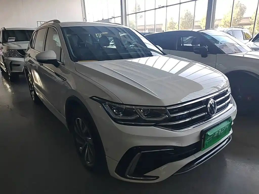 Volkswagen Tiguan L PHEV — миниатюра 4