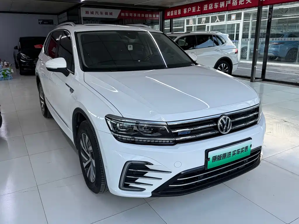 Volkswagen Tiguan L PHEV — миниатюра 3