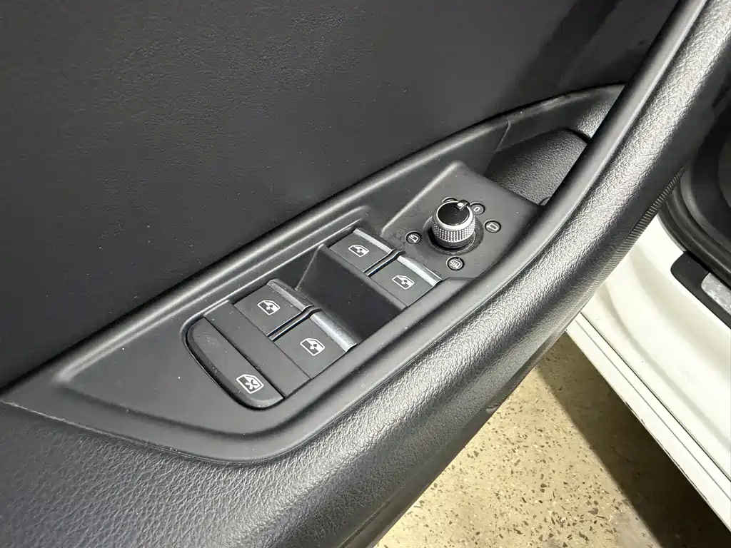 Audi A4L — миниатюра 20