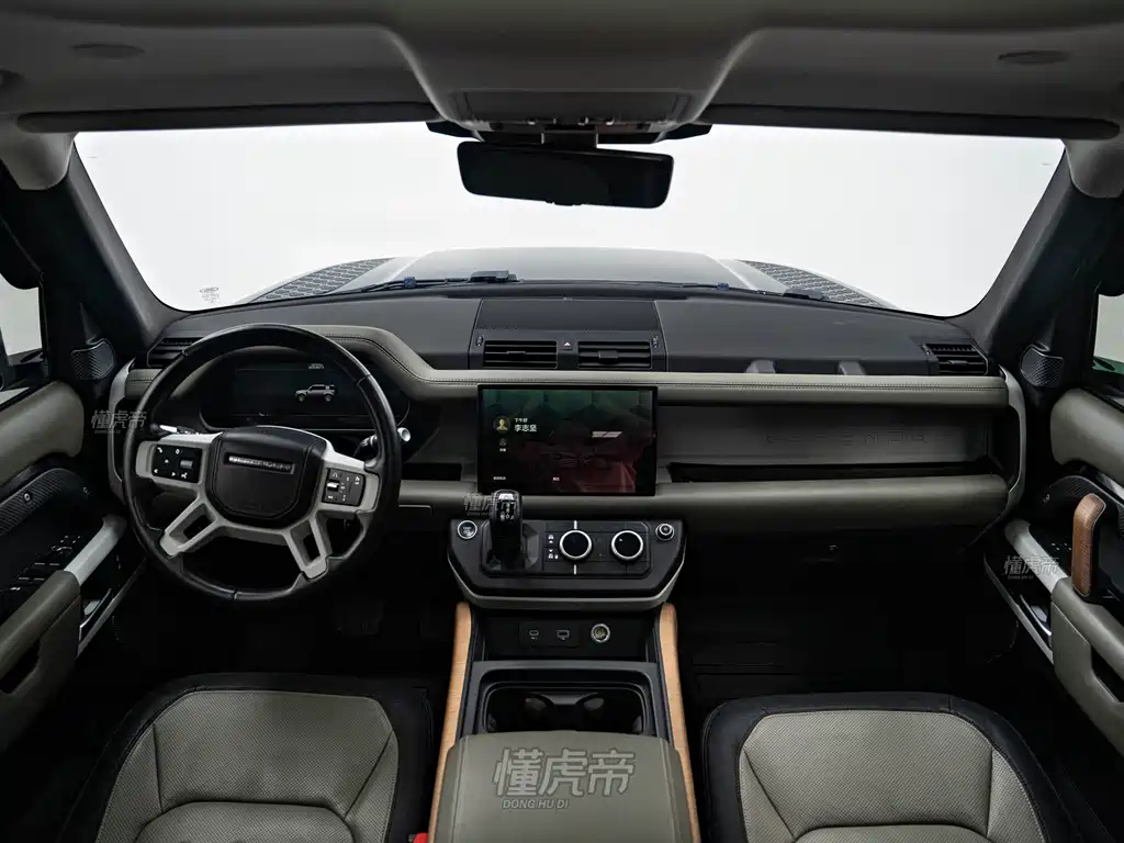 Land Rover Defender — миниатюра 10