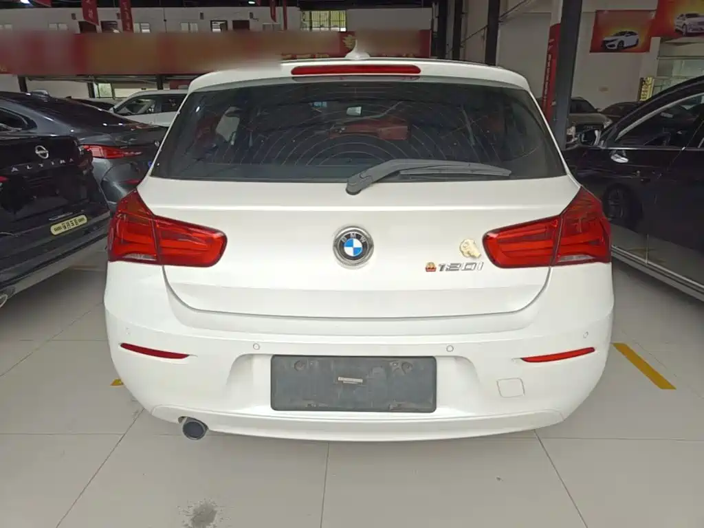 BMW 1 Series (Import) — миниатюра 6