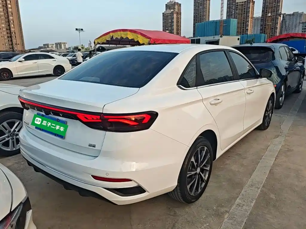 Geely Emgrand — миниатюра 7
