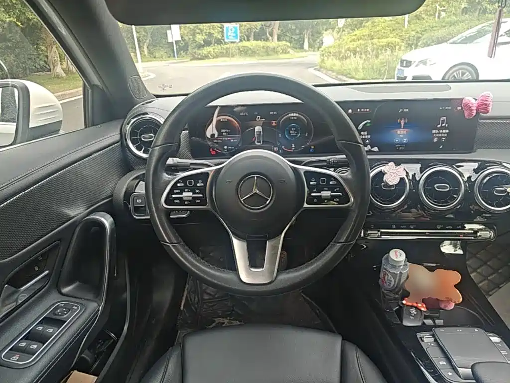 Mercedes-Benz A-Class — миниатюра 11