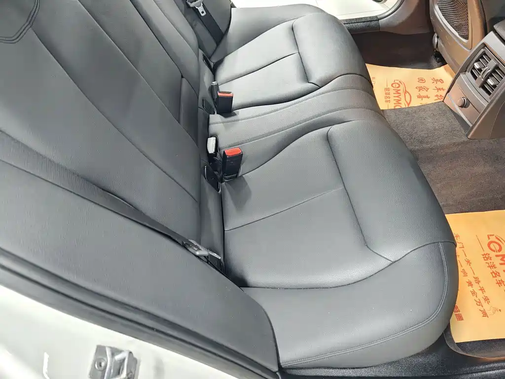 BMW 3 Series — миниатюра 9