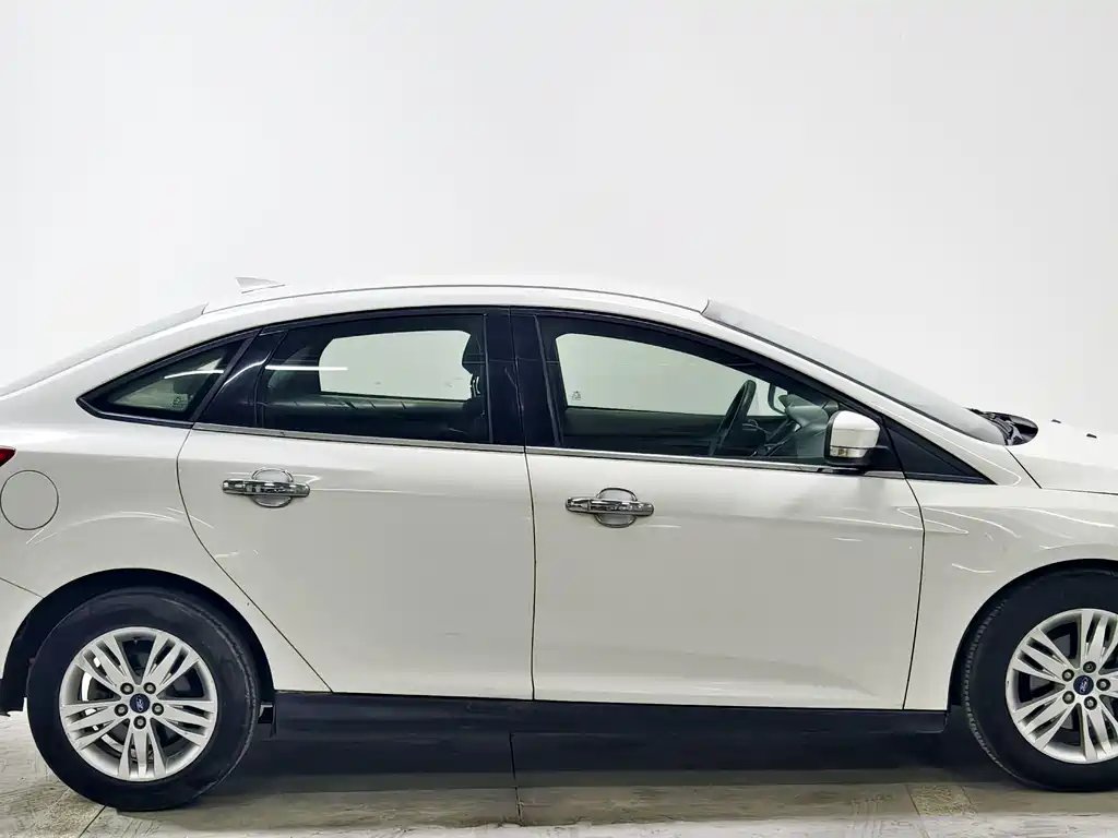 Ford Focus — миниатюра 8