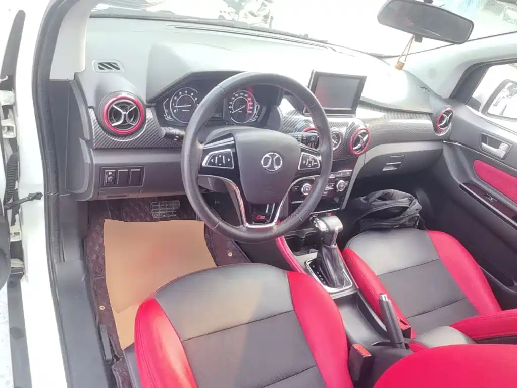 BAIC Senova X25 — миниатюра 10