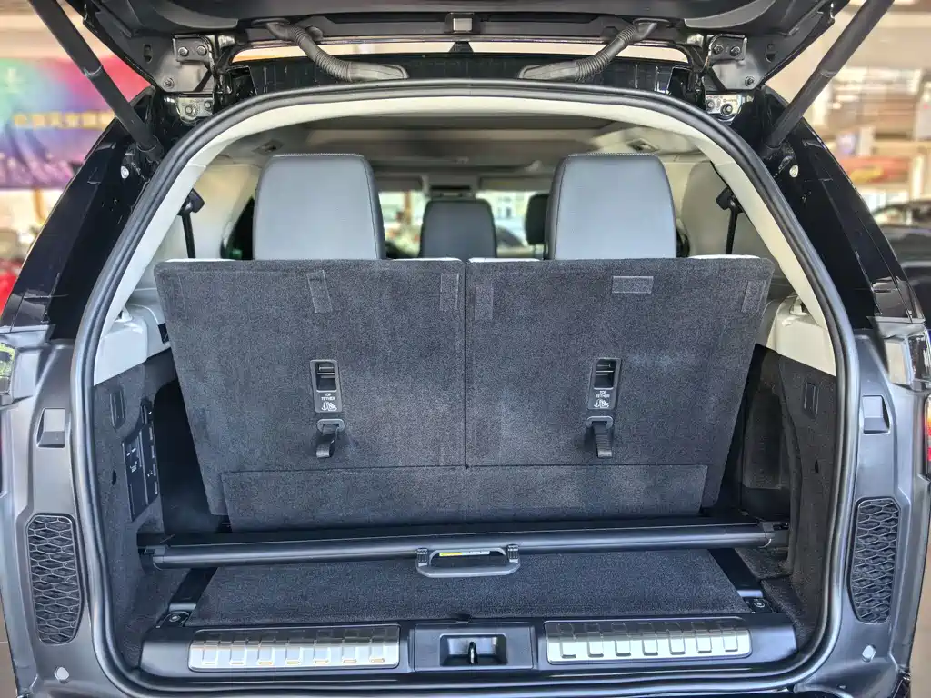 Land Rover Discovery — миниатюра 9