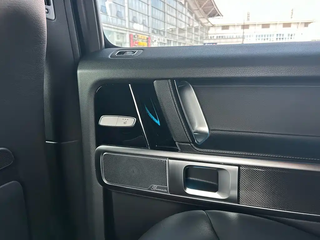 Mercedes-Benz G-Class — миниатюра 13