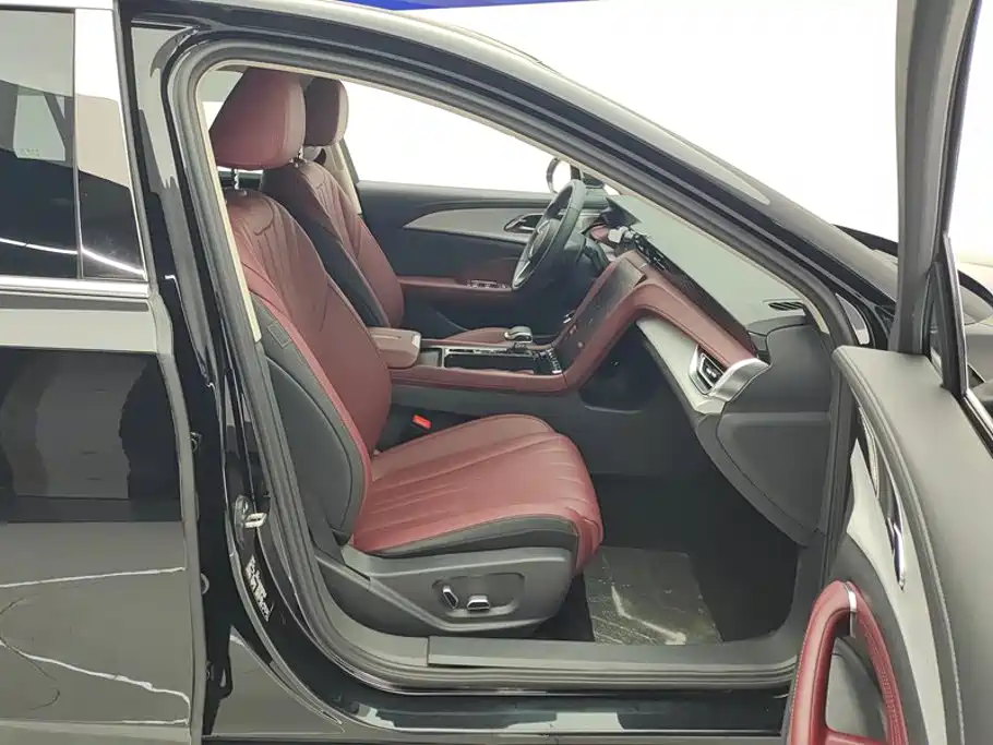 Hongqi Hongqi H5 — миниатюра 8