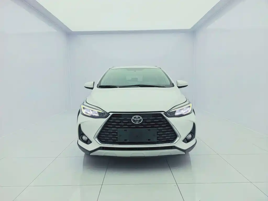 Toyota Yaris L — миниатюра 3