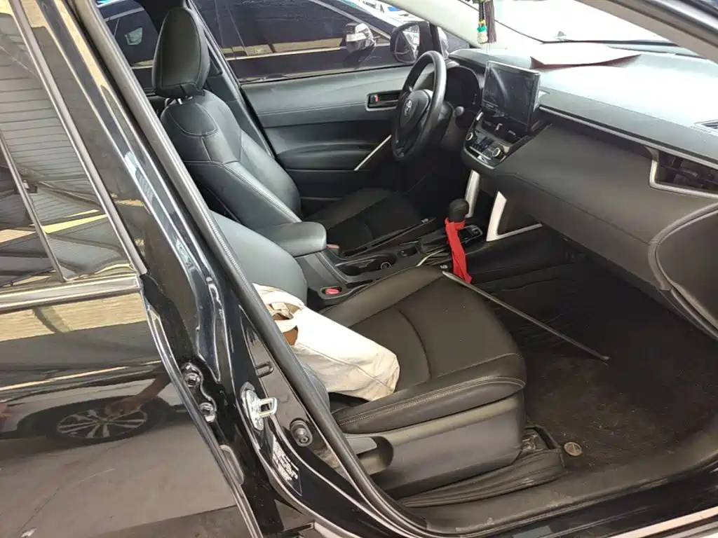 Toyota Corolla Cross — миниатюра 25