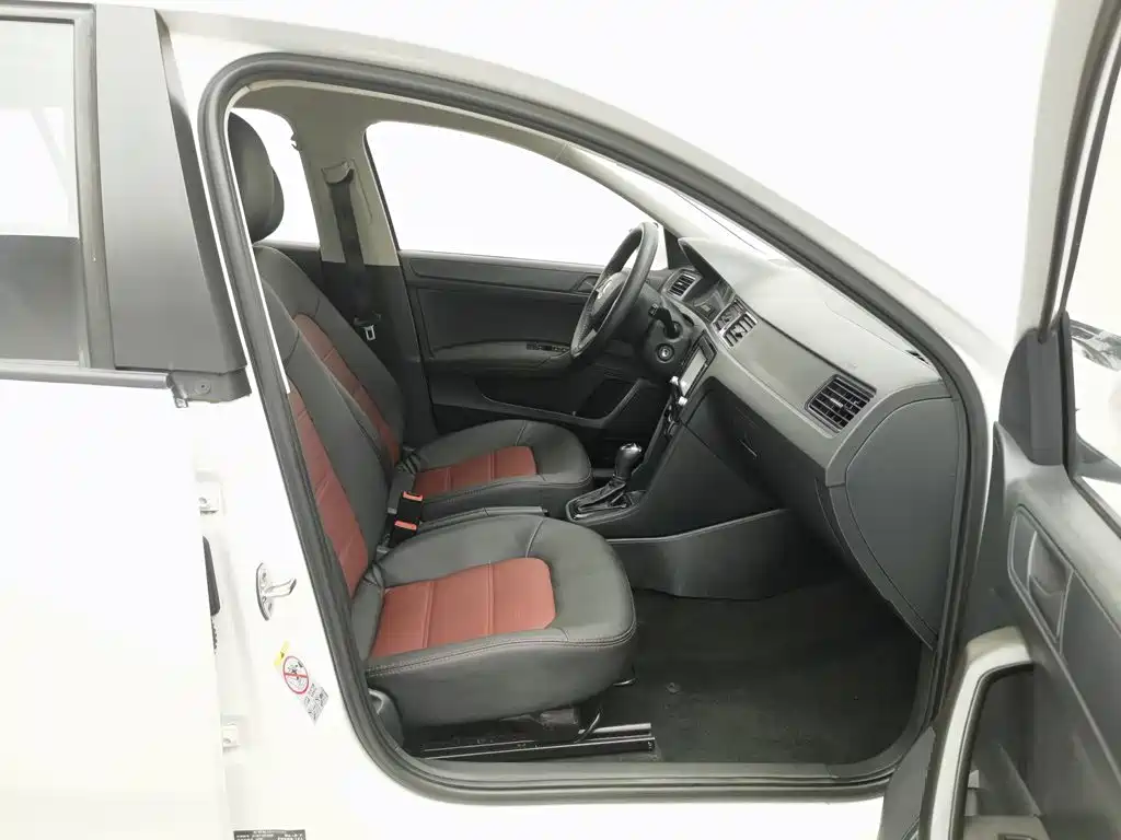 Skoda Rapid Spaceback — миниатюра 23