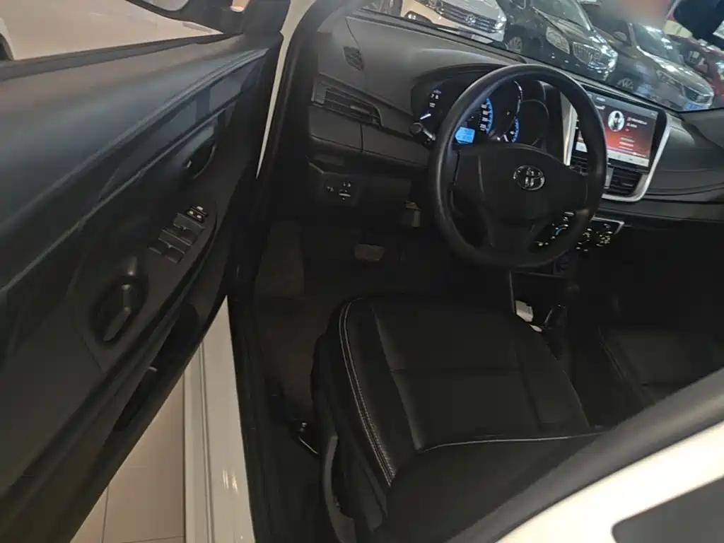 Toyota Vios FS — миниатюра 16