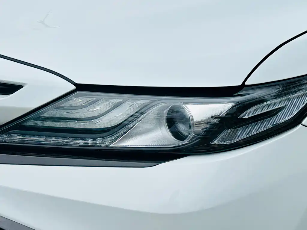 Toyota Camry — миниатюра 11